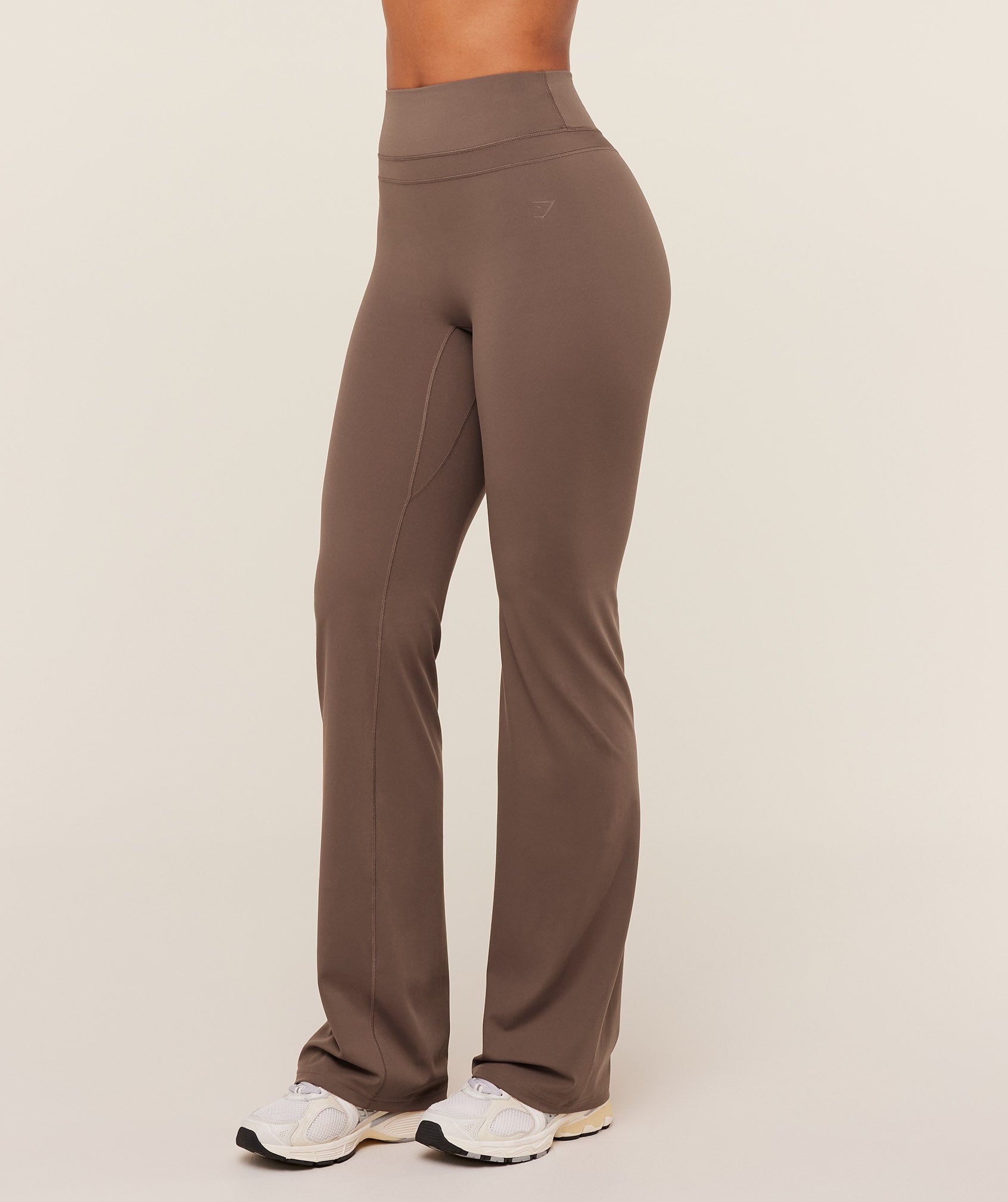 gymshark-gymshark-x-whitney-simmons-tall-flared-leggings-leggings-brown-aw25