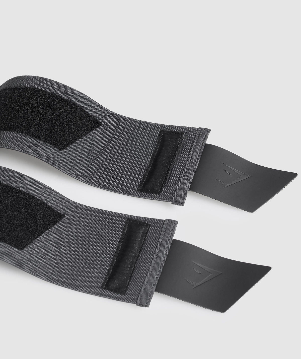 gymshark-rigid-wrist-straps-equipment-grey-ss25