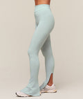 gymshark-everywear-warp-knit-flare-legging-leggings-blue-ss24