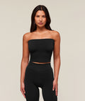 gymshark-everywear-warp-knit-tube-top-crop-tops-black-ss24