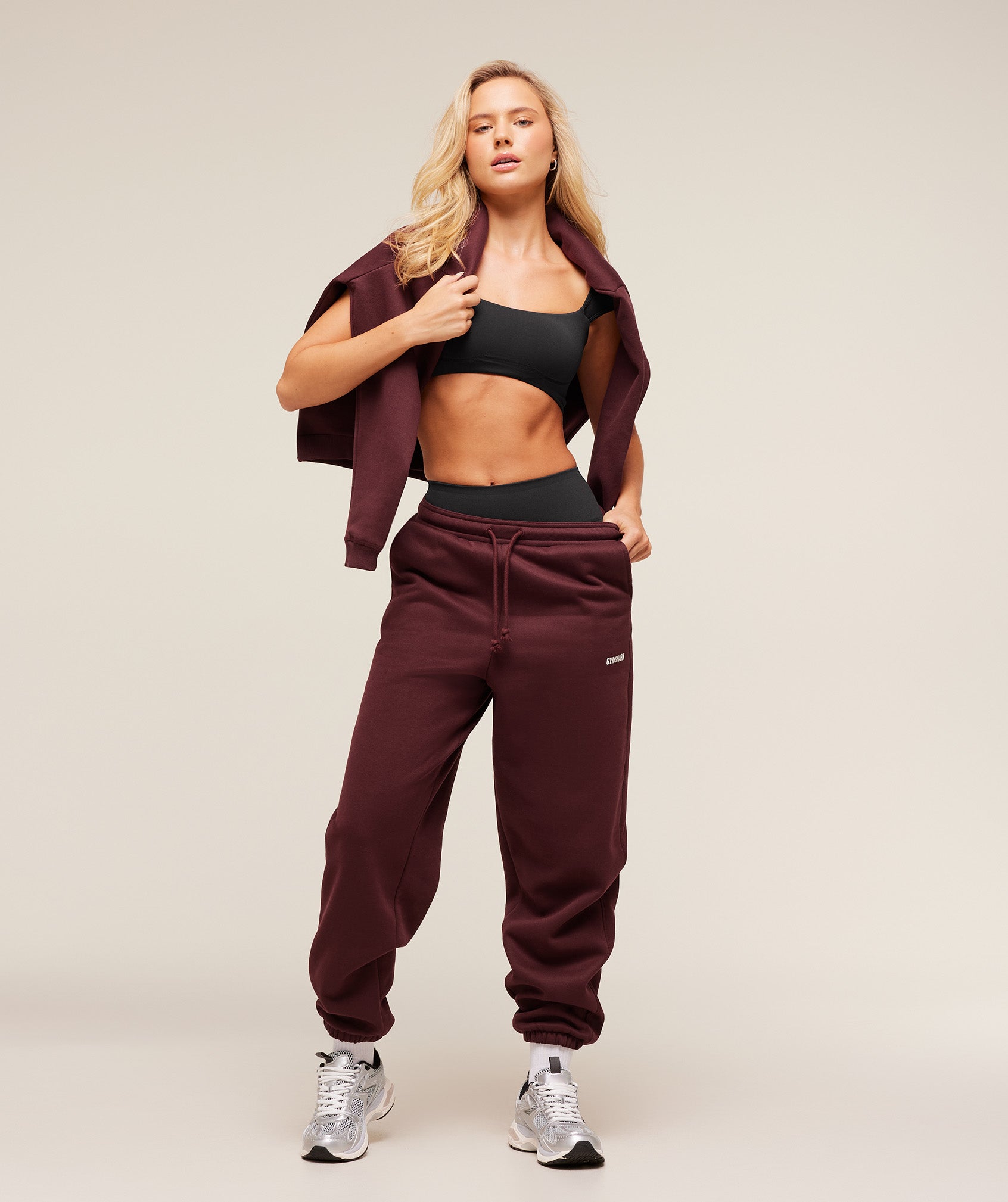 gymshark-cosy-luxe-cuffed-joggers-pants-brown-aw25