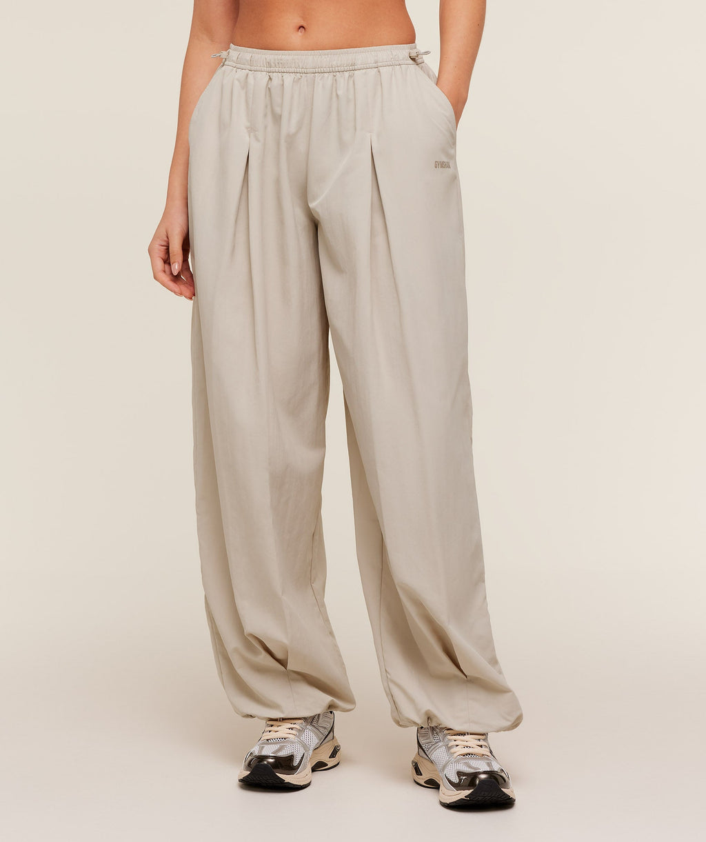 gymshark-weekend-lifestyle-parachute-pant-pants-grey-ss26