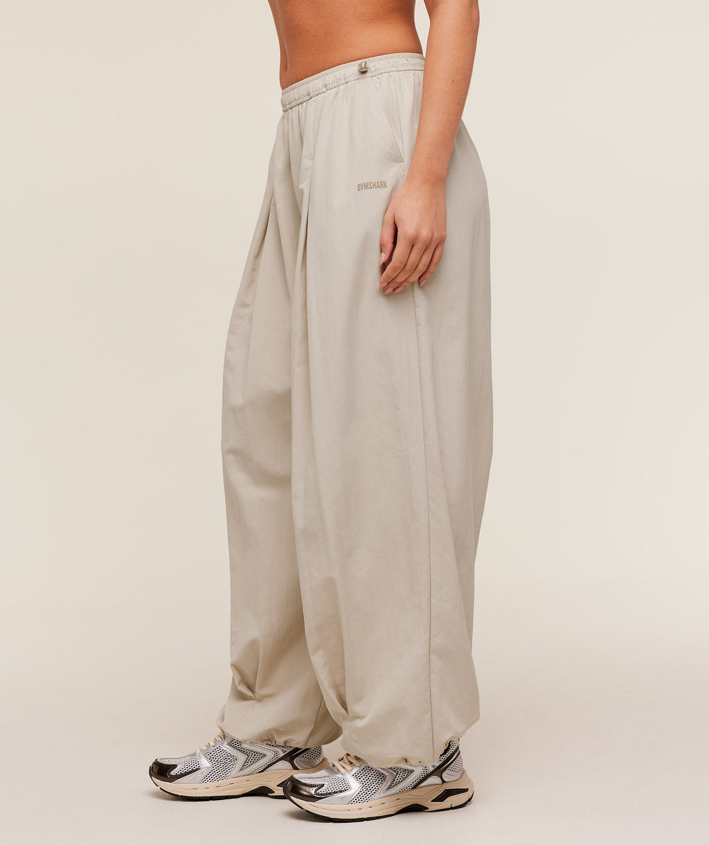 gymshark-weekend-lifestyle-parachute-pant-pants-grey-ss26